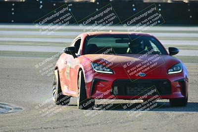 media/Nov-02-2025-Speed Ventures (Sun) [[c948a89870]]/Black/Session 4/